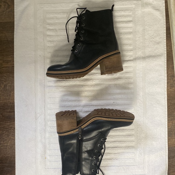 TIMBERLAND SIENNA WATERPROOF BLOCK HEEL BOOTIES w/2.5” HEEL, SIDE ZIP, SZ 7.5 - Picture 12 of 16